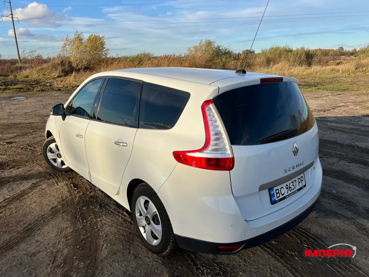 Renault Scenic - фото 6