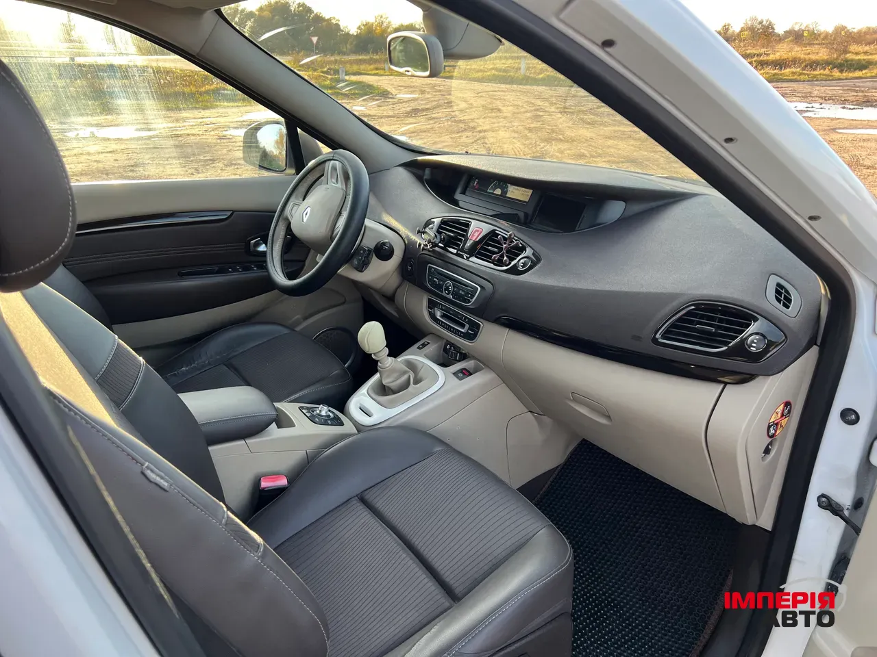 Renault Scenic - фото 22