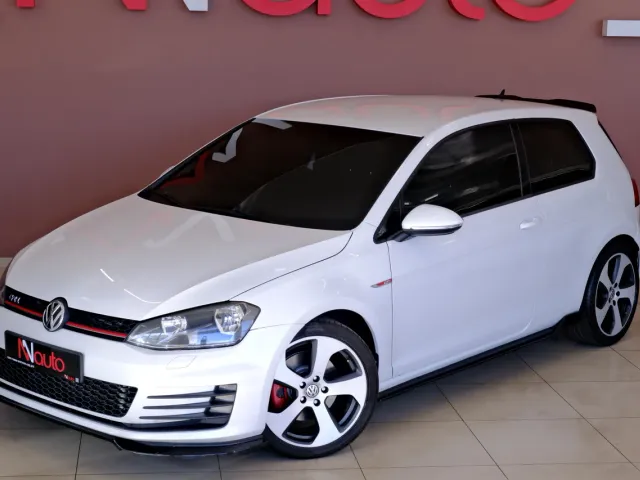 Volkswagen Golf GTI - фото 2