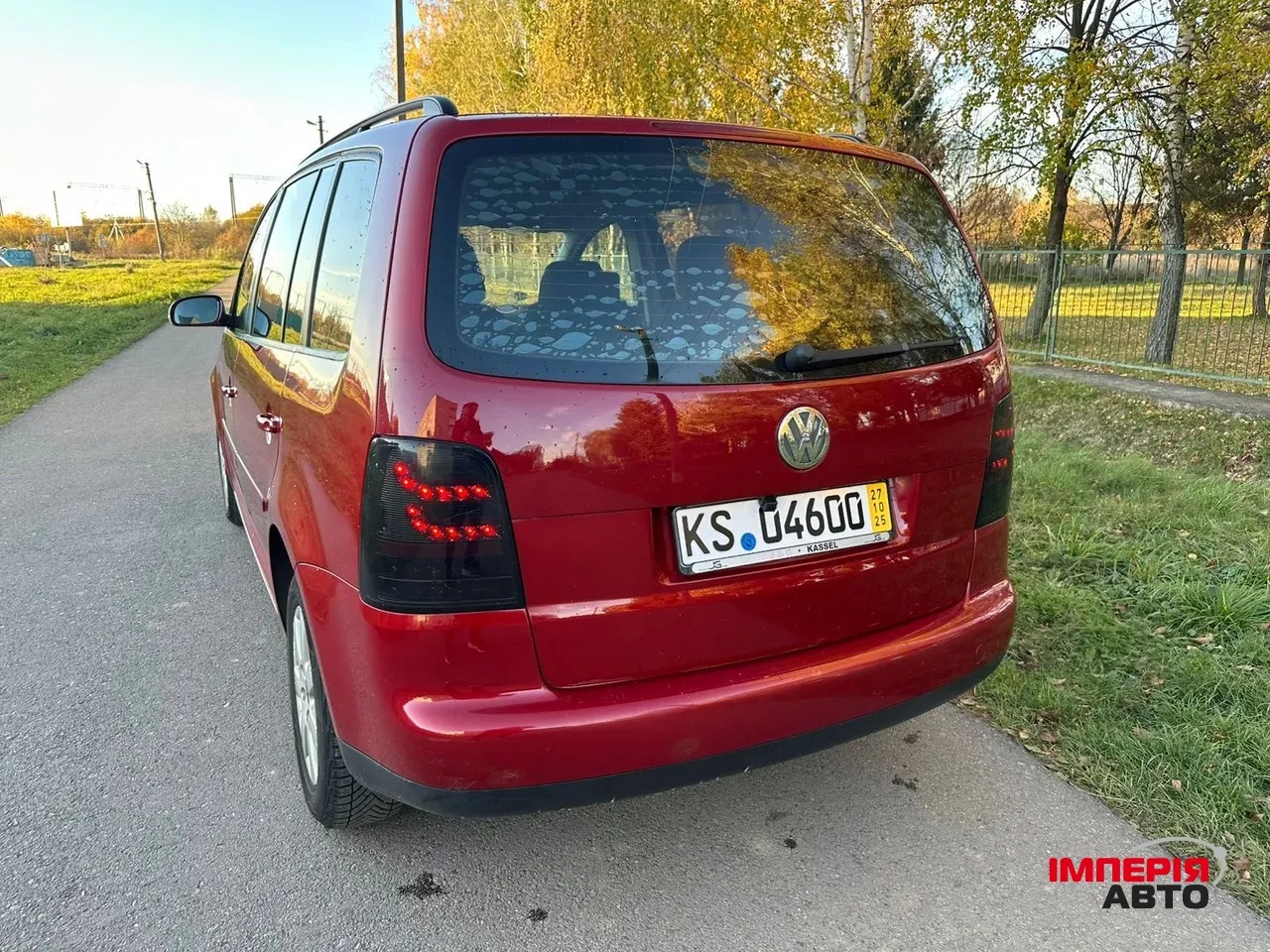 Volkswagen Touran - фото 3