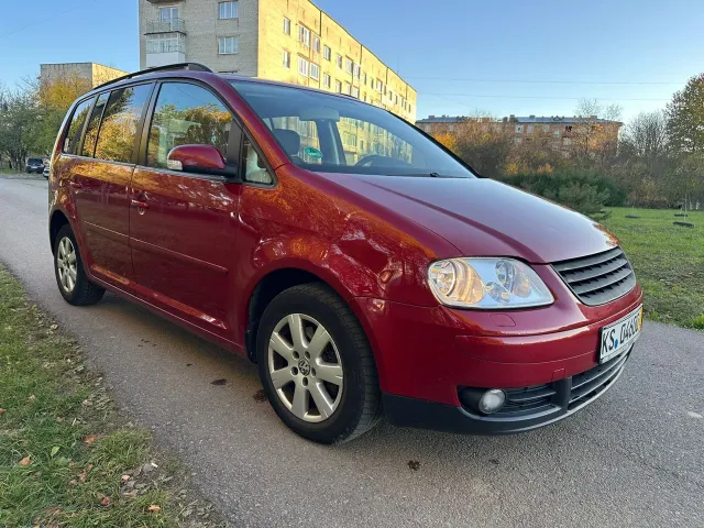 Volkswagen Touran - фото 2