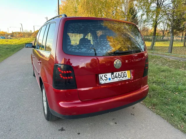 Volkswagen Touran - фото 3