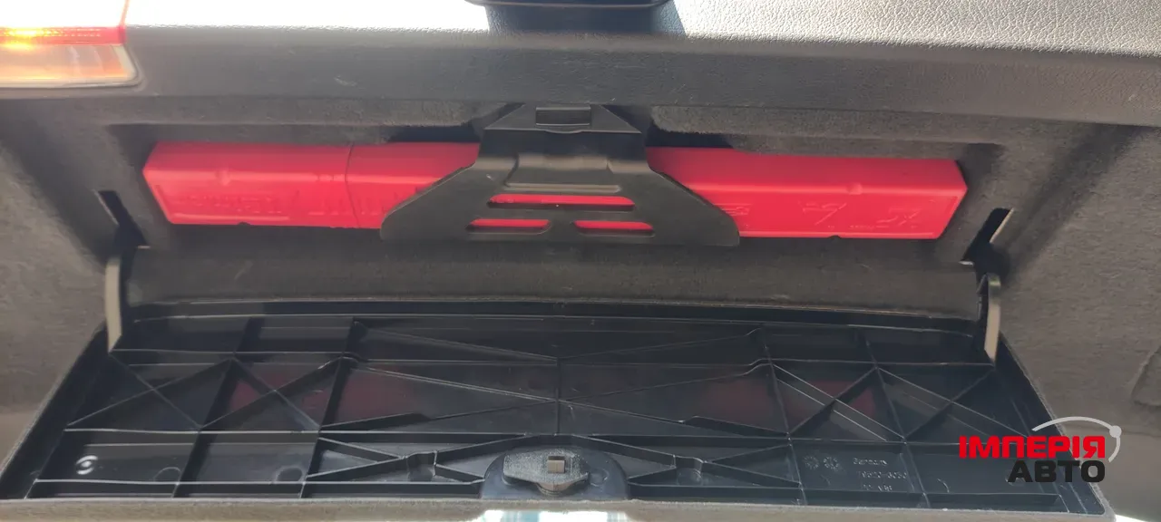 Audi A4 - фото 25