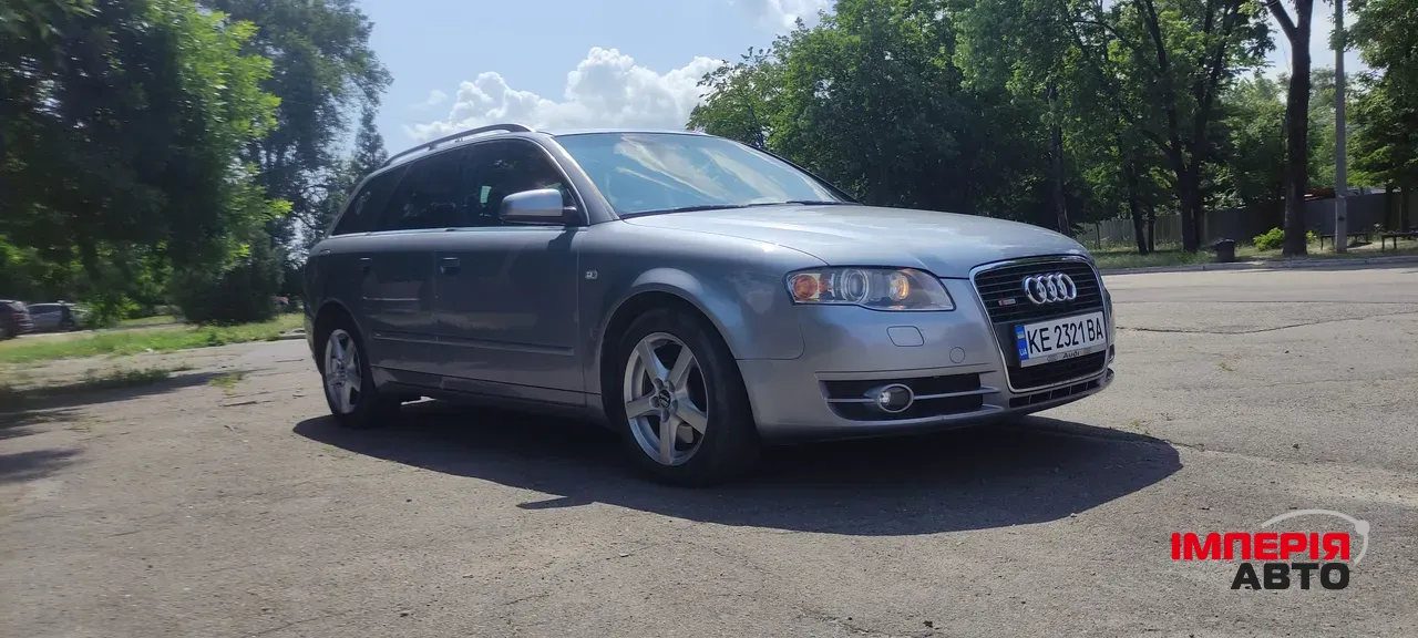 Audi A4 - фото 2