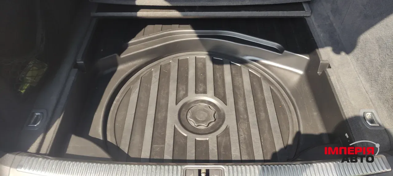 Audi A4 - фото 23