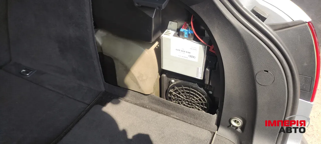 Audi A4 - фото 26