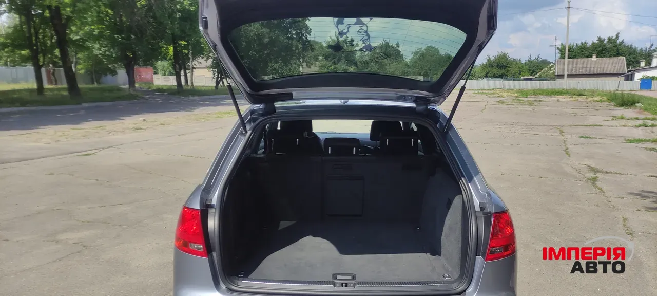 Audi A4 - фото 21