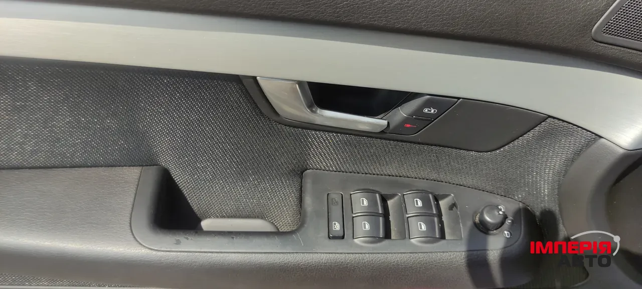 Audi A4 - фото 13