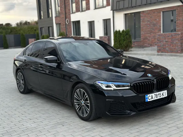BMW 5 серії - фото 1