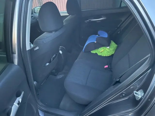 Toyota Auris - фото 5