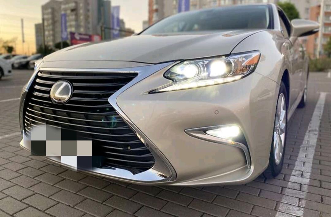 Lexus ES - фото 14