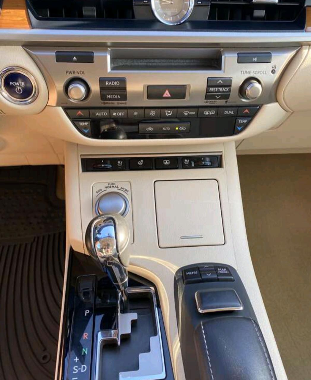 Lexus ES - фото 17