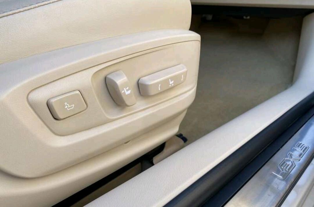 Lexus ES - фото 22