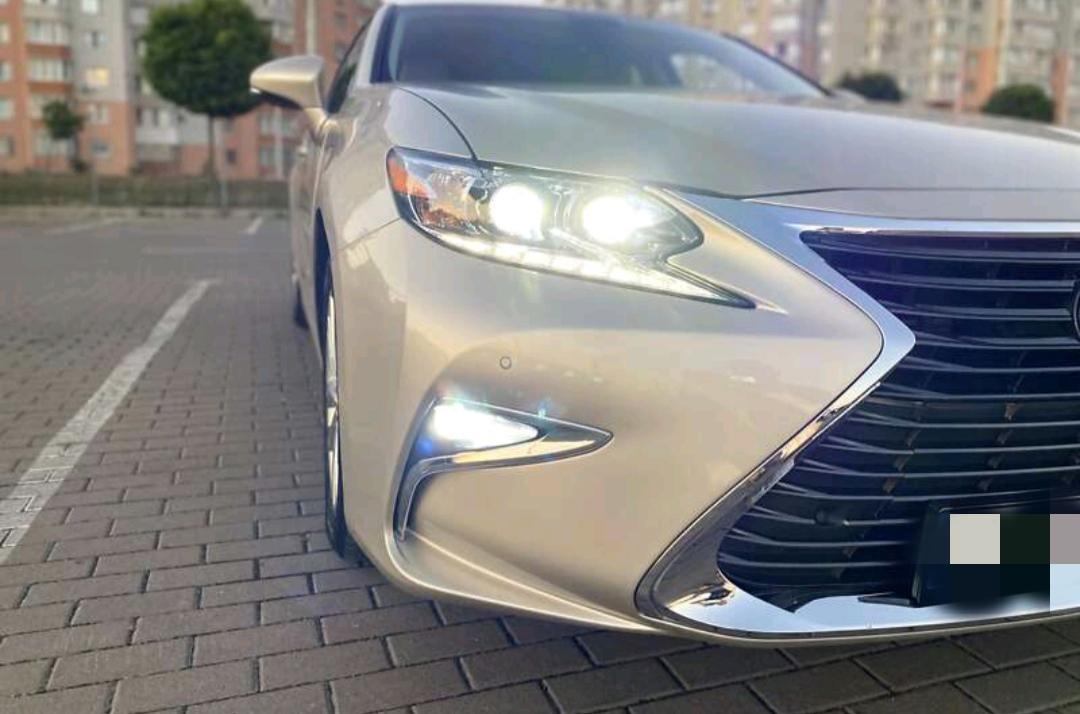 Lexus ES - фото 20