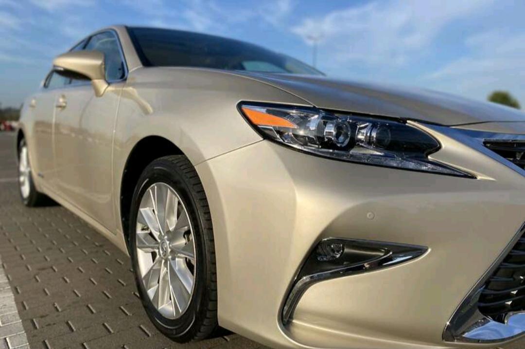 Lexus ES - фото 15