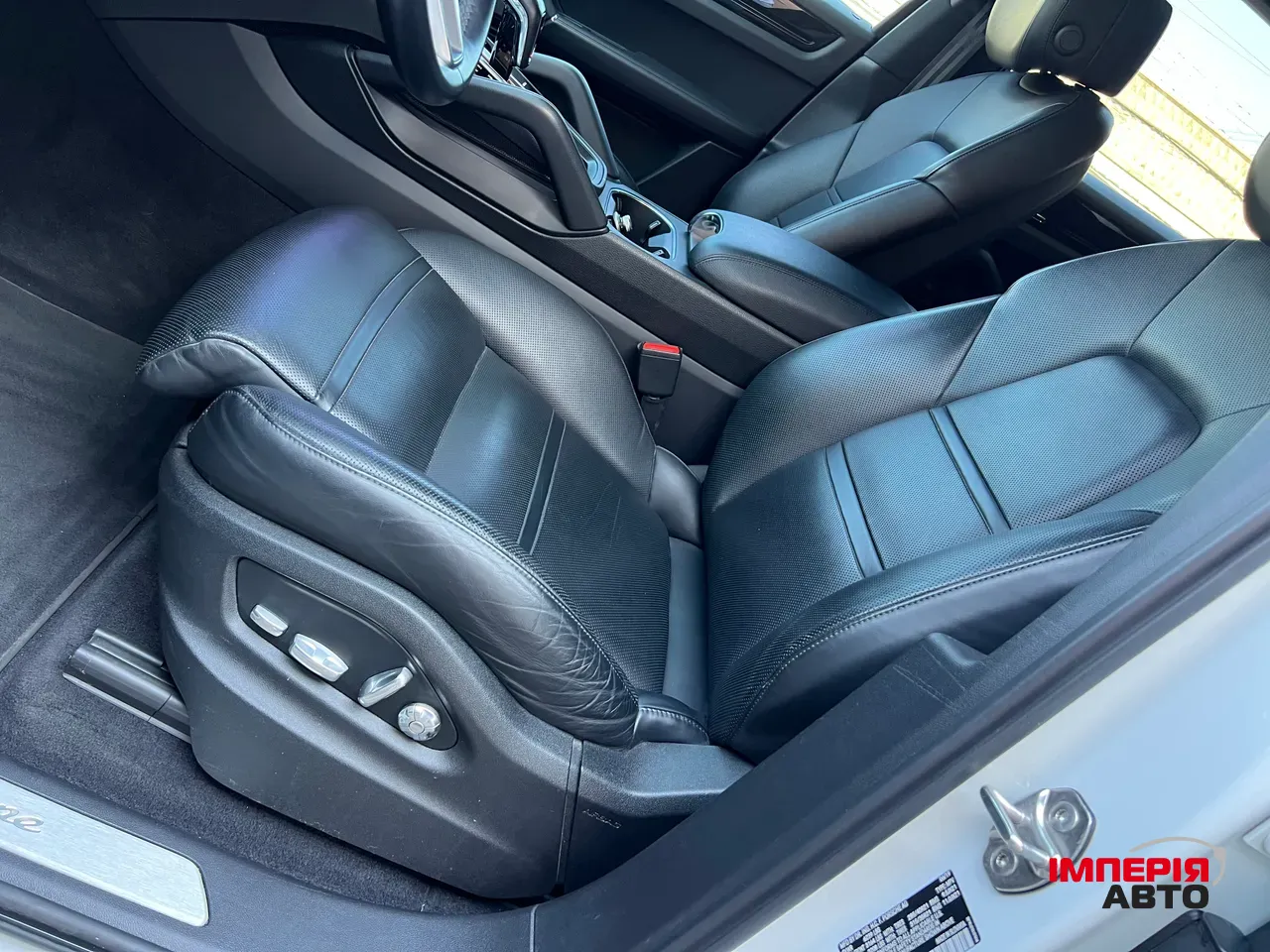 Porsche Cayenne - фото 12