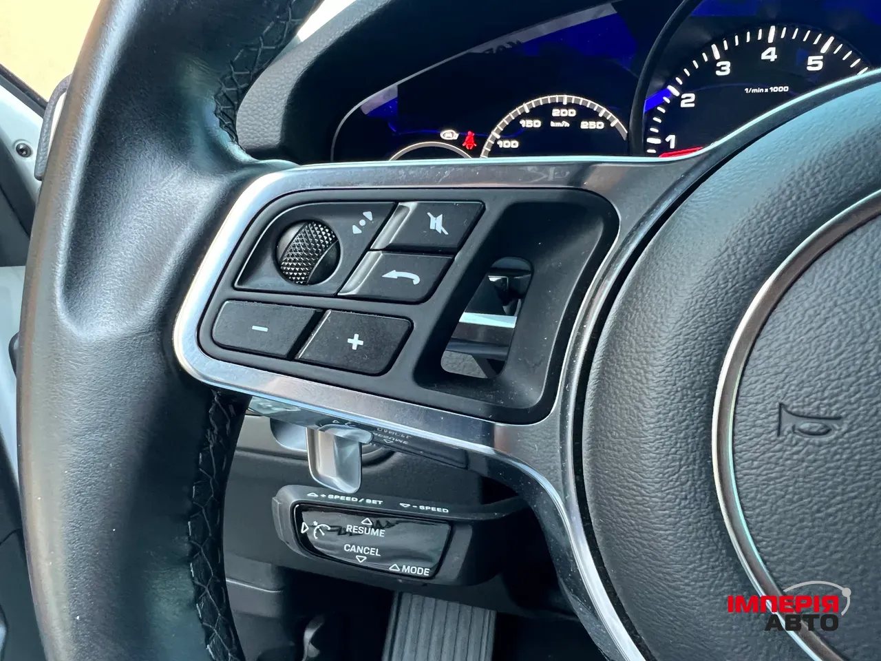 Porsche Cayenne - фото 26