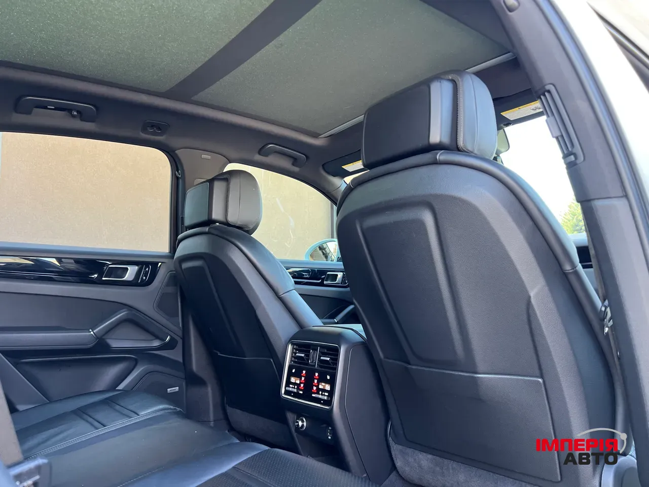 Porsche Cayenne - фото 36