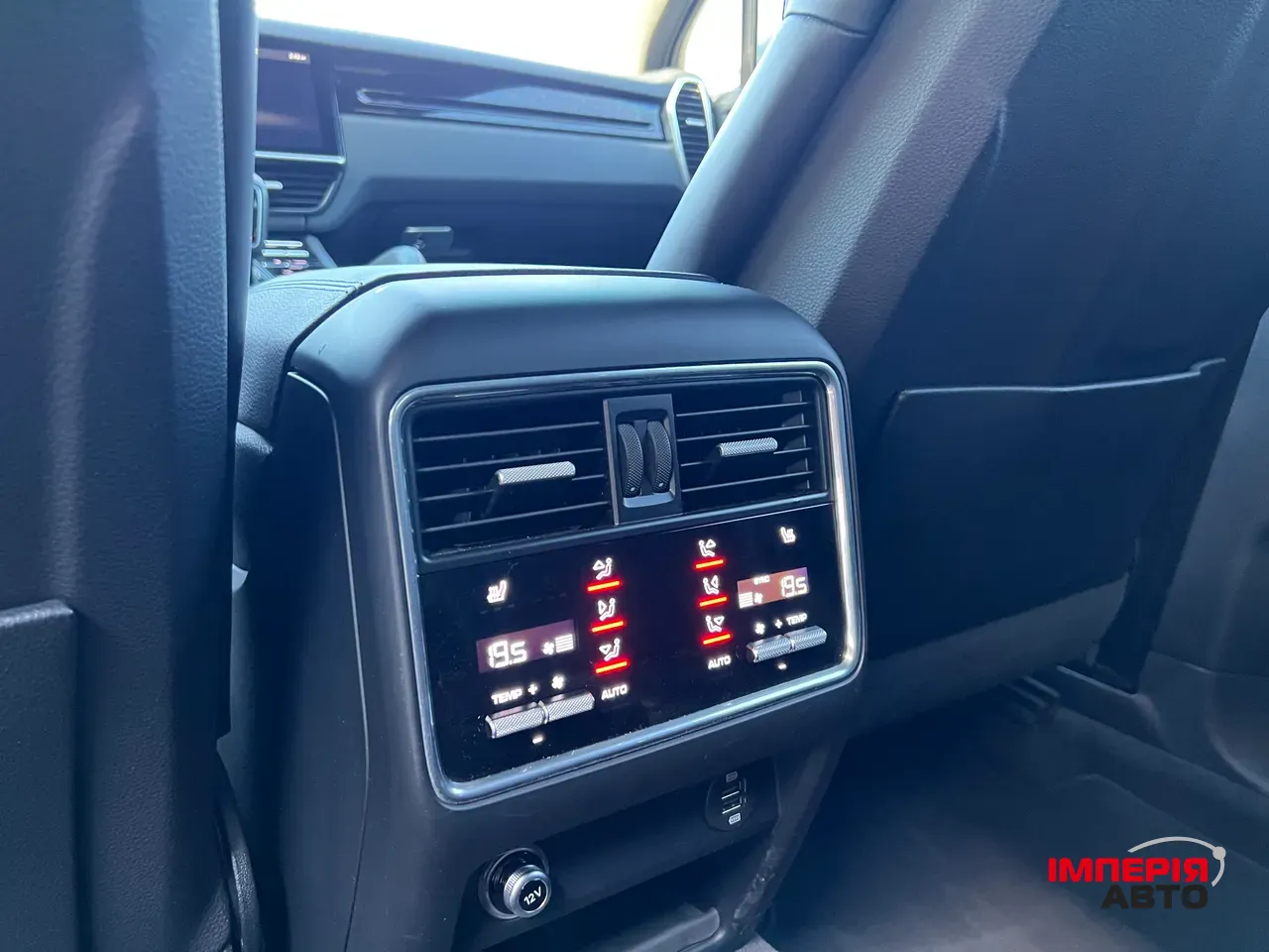 Porsche Cayenne - фото 27