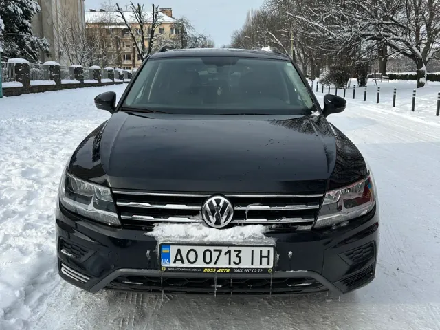 Volkswagen Tiguan - фото 1