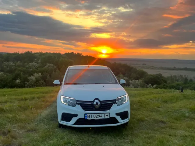 Renault Logan - фото 2
