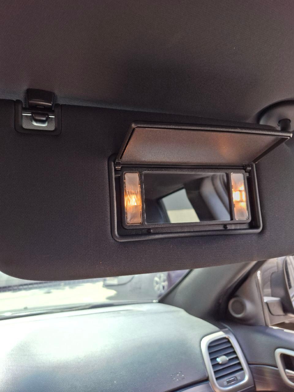 Jeep Grand Cherokee - фото 3