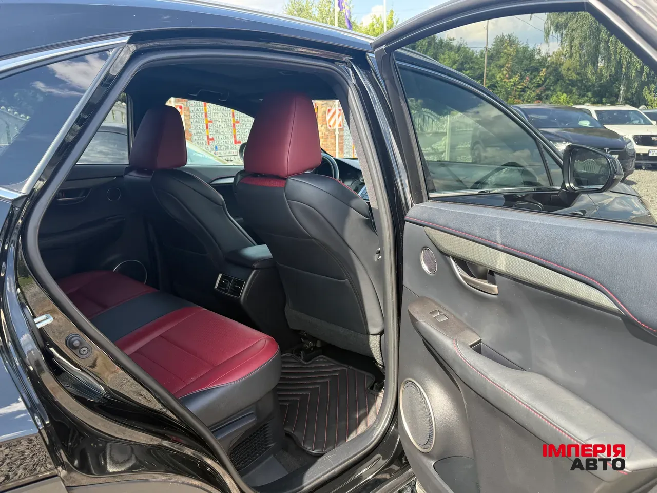 Lexus NX - фото 8