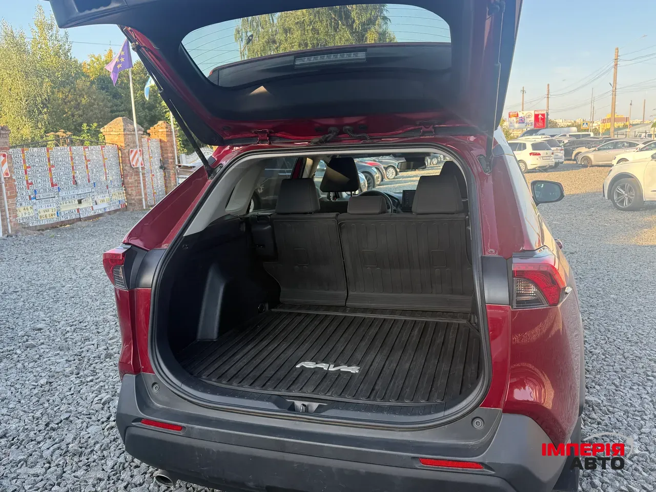 Toyota RAV4 - фото 5