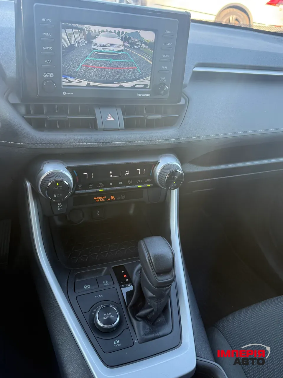 Toyota RAV4 - фото 11