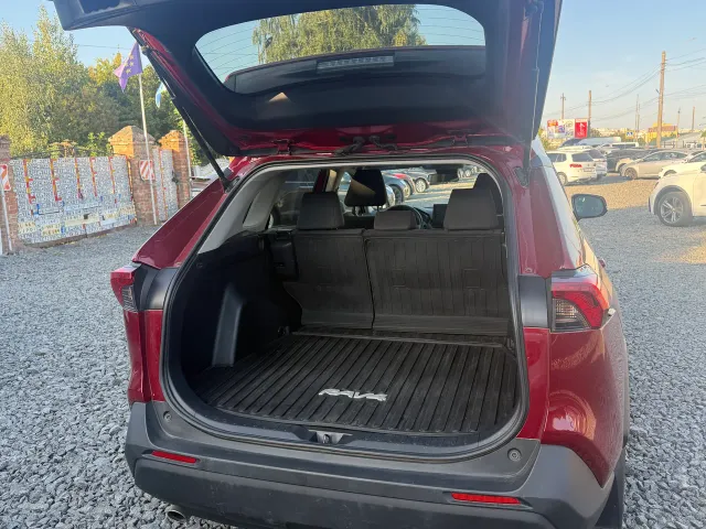 Toyota RAV4 - фото 5