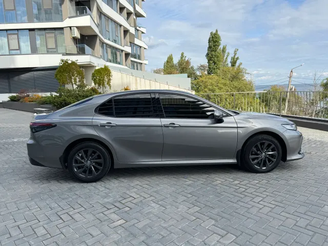 Toyota Camry - фото 3