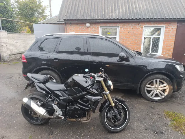 Volkswagen Touareg - фото 2