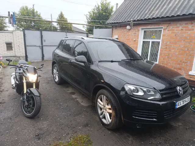 Volkswagen Touareg - фото 1
