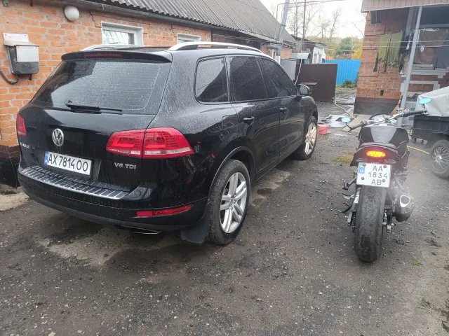 Volkswagen Touareg - фото 3