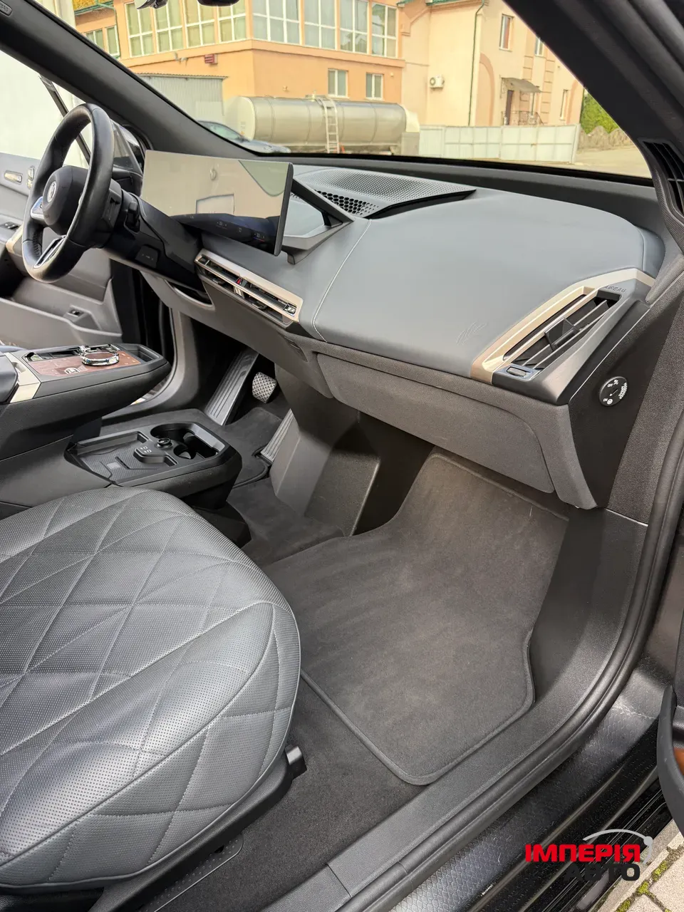 BMW iX - фото 18