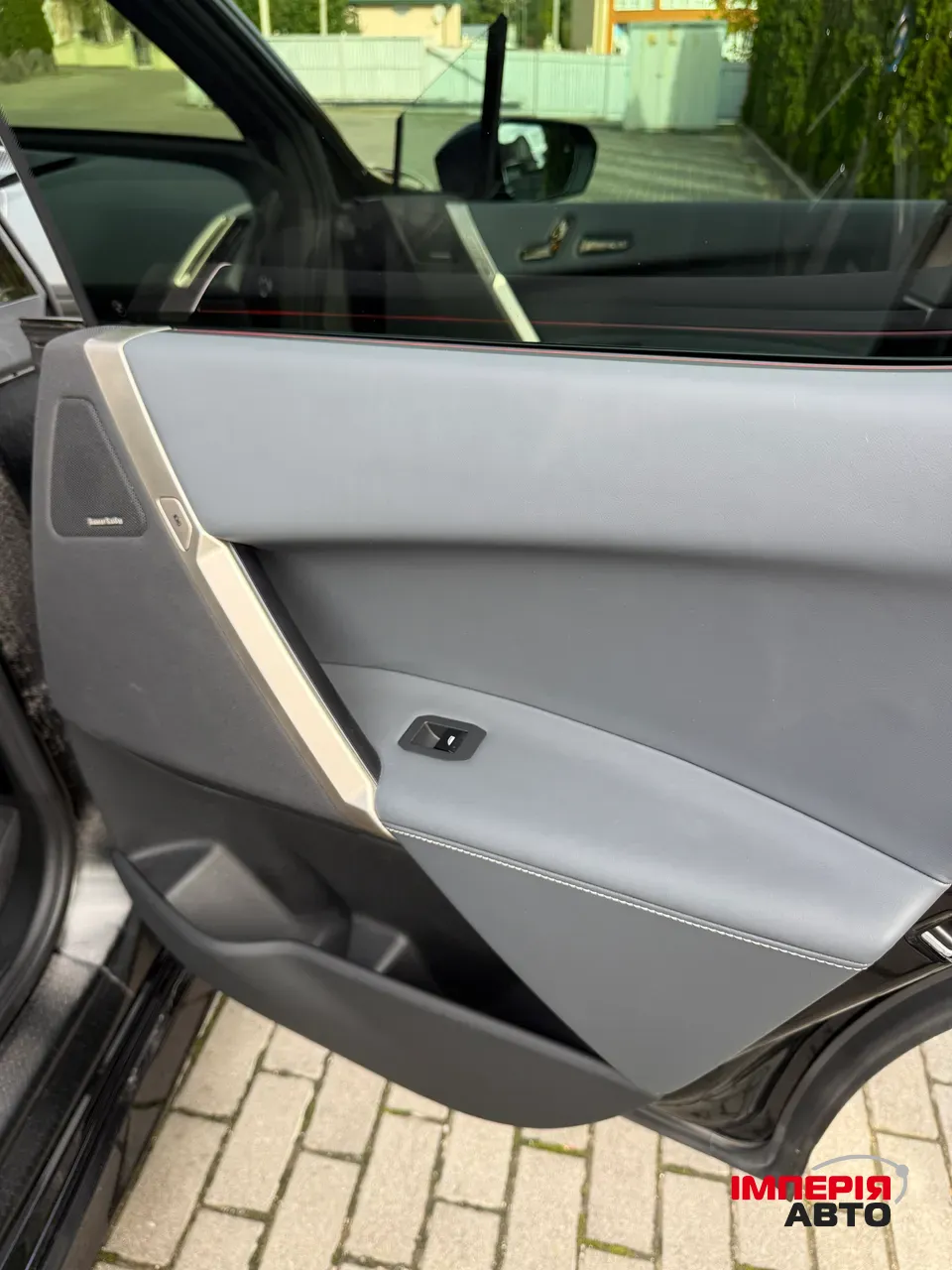 BMW iX - фото 21