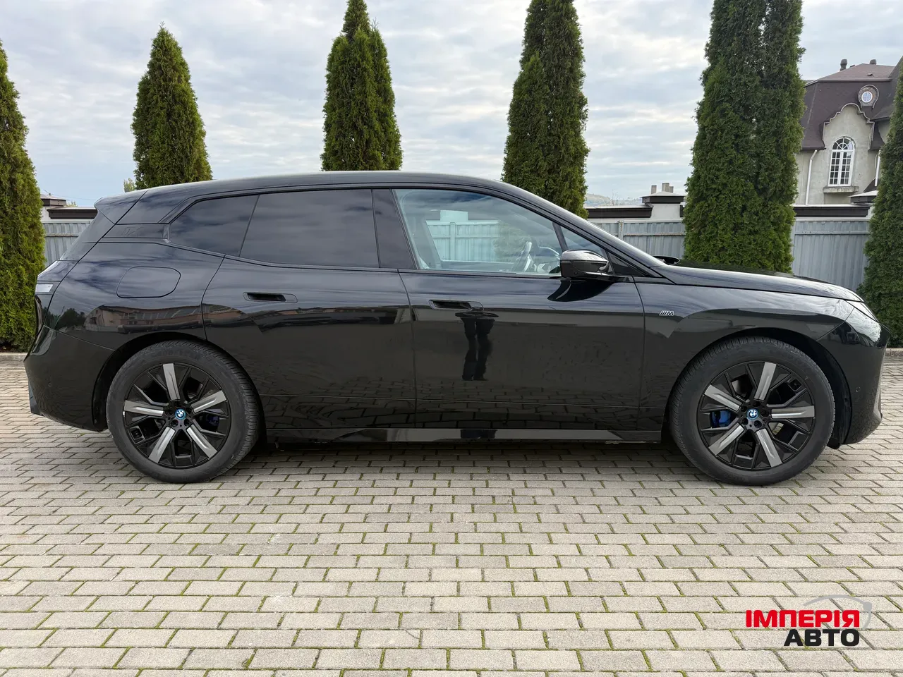 BMW iX - фото 3