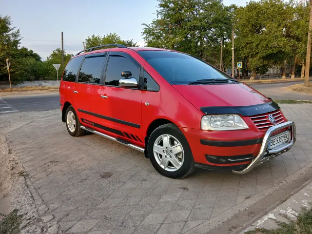 Volkswagen Sharan - фото 2