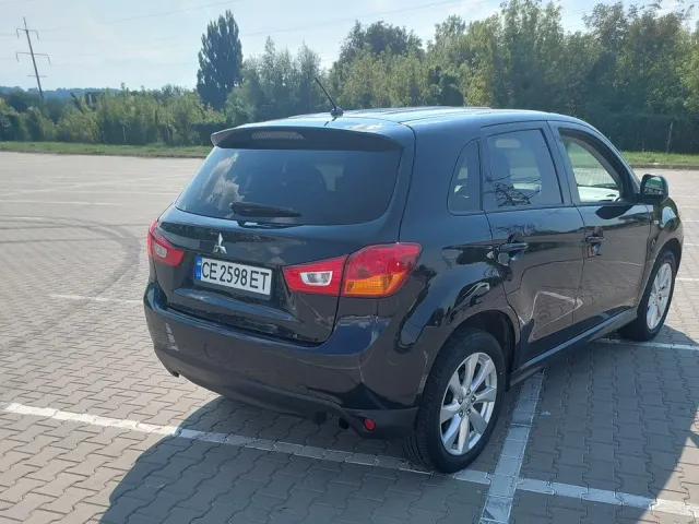 Mitsubishi Outlander Sport - фото 3