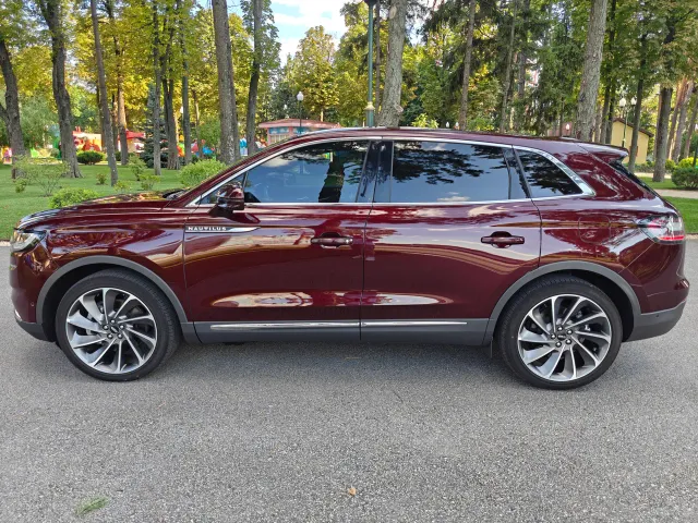 Lincoln Nautilus - фото 2