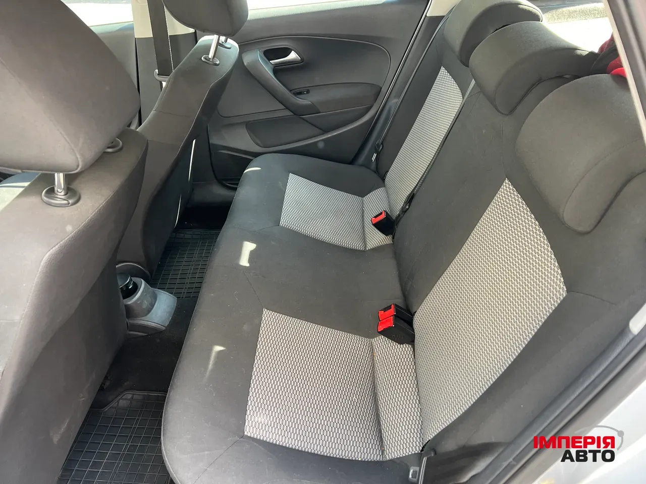 Volkswagen Polo - фото 11