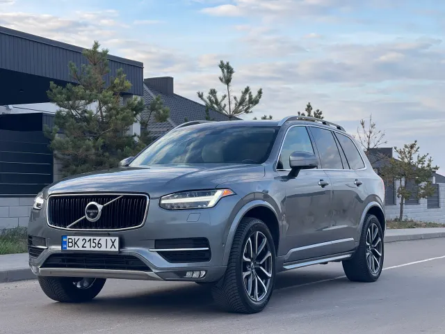 Volvo XC90 - фото 1