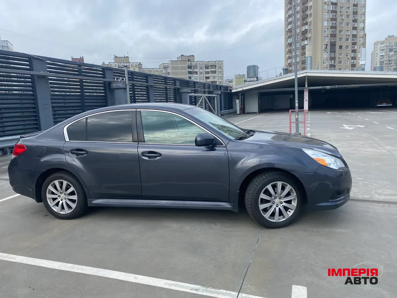 Subaru Legacy - фото 4