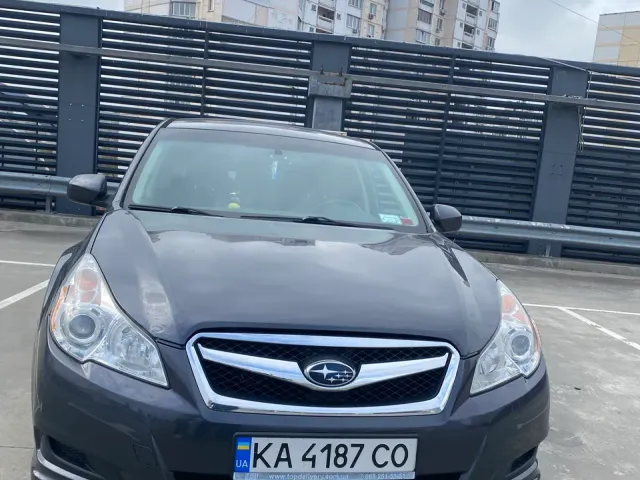 Subaru Legacy - фото 3