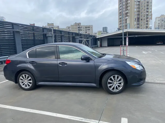 Subaru Legacy - фото 4
