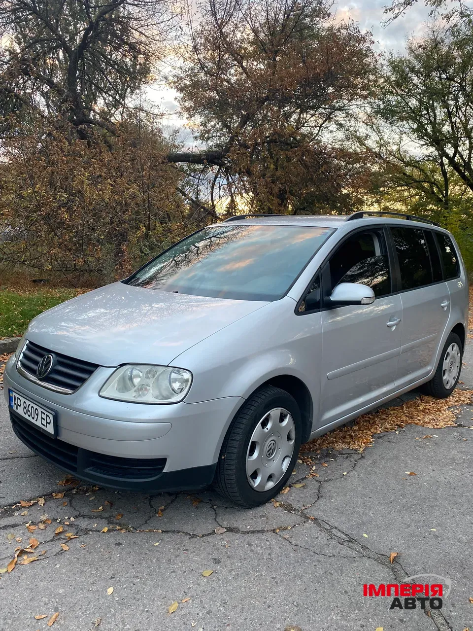 Volkswagen Touran - фото 2