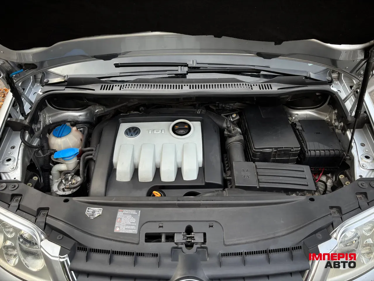 Volkswagen Touran - фото 7