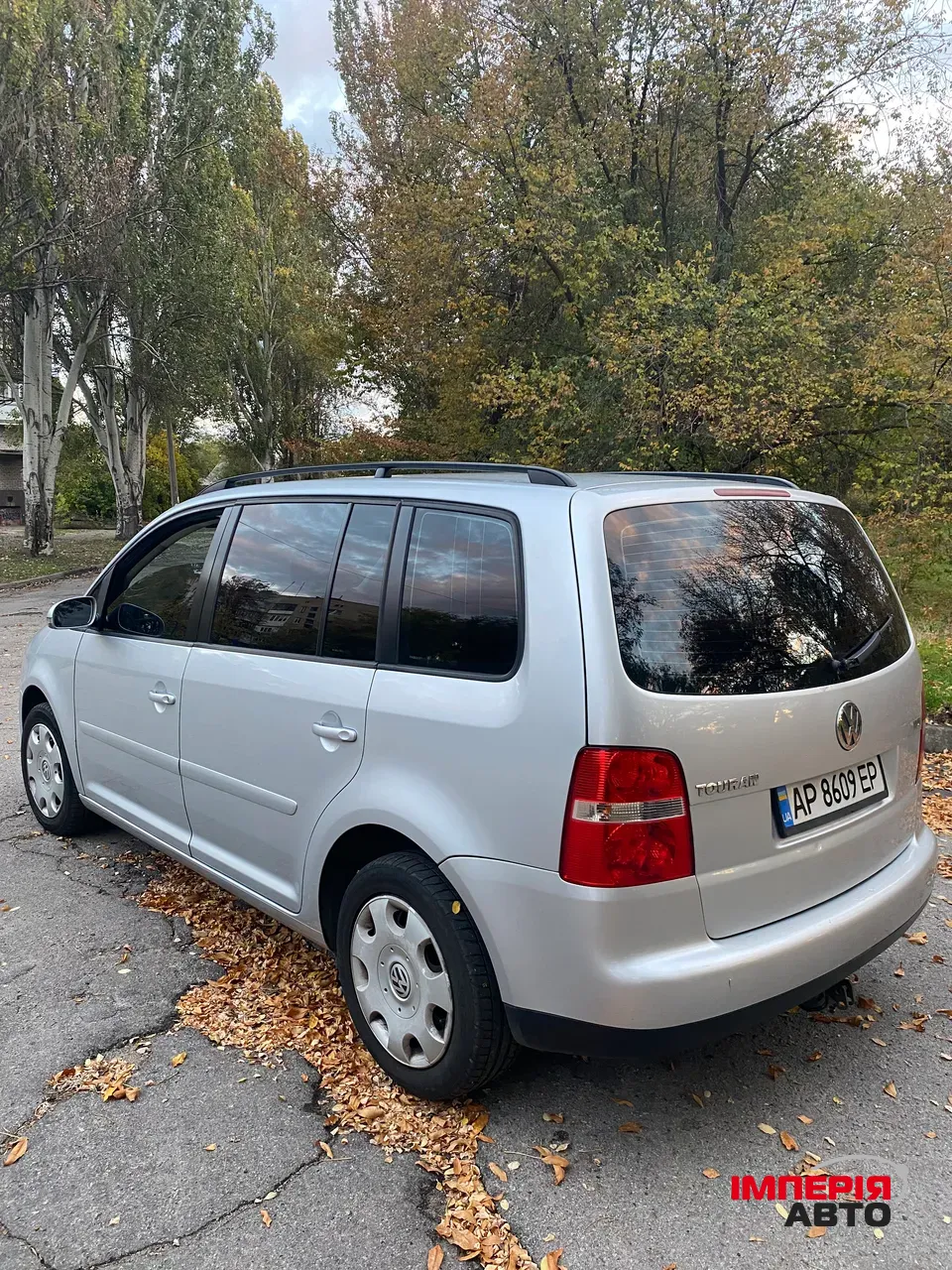 Volkswagen Touran - фото 4