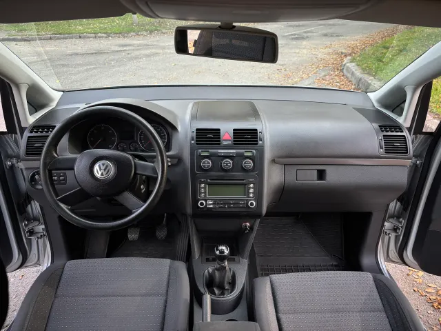Volkswagen Touran - фото 5