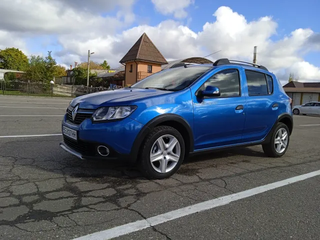 Renault Sandero - фото 4